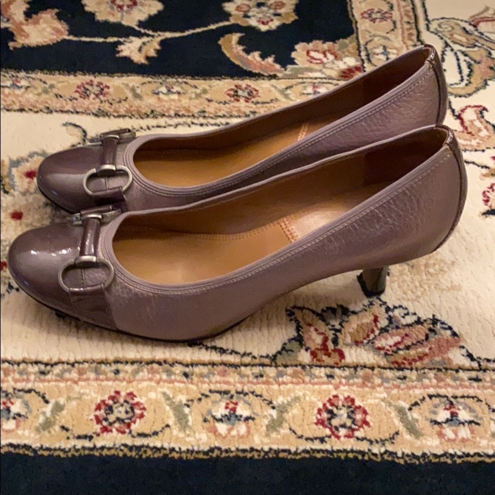 Tahari pewter heels!